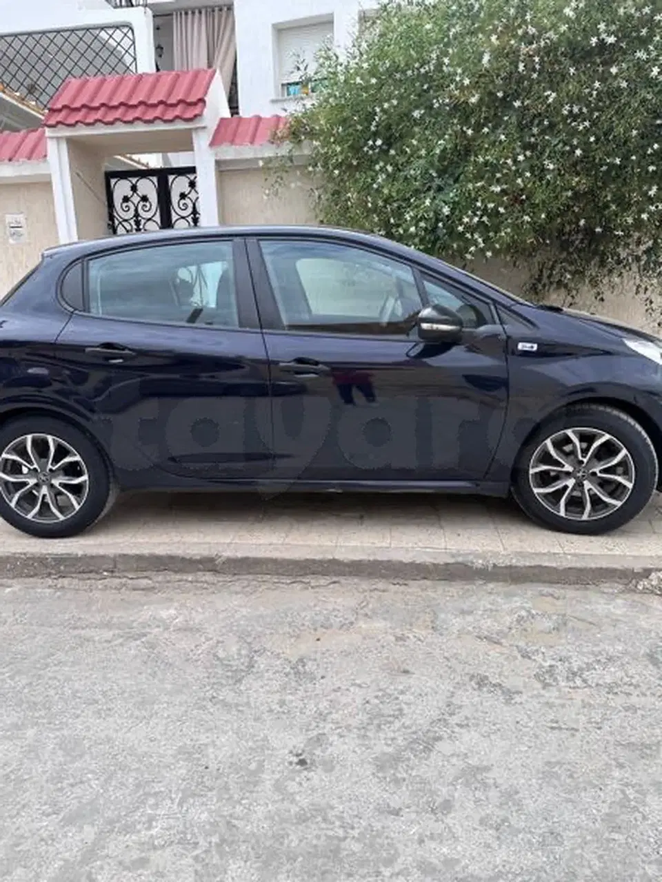 Peugeot 208, photo 1 sur 4