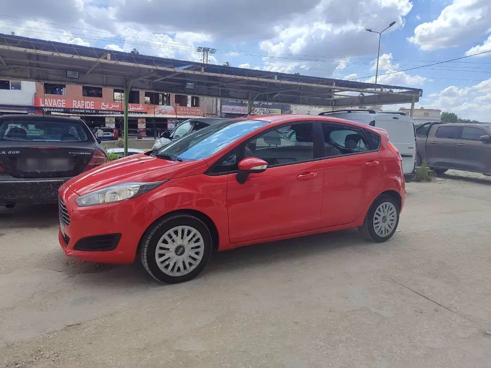 Ford Fiesta, photo 1 sur 6