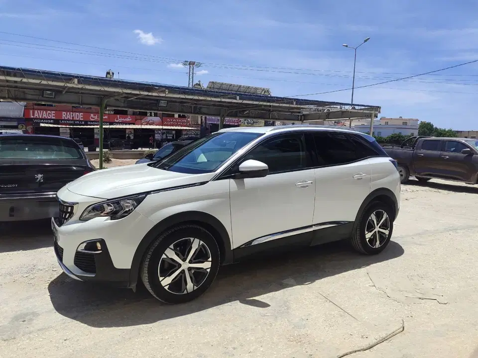 Peugeot 3008, photo 1 sur 6