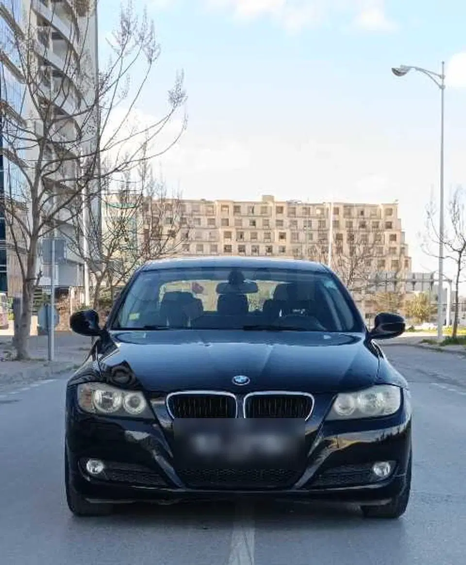 BMW Série 3, photo 1 sur 6