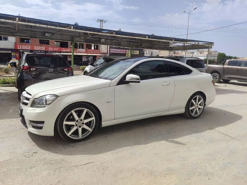 Mercedes-Benz Classe C, photo 1 sur 6