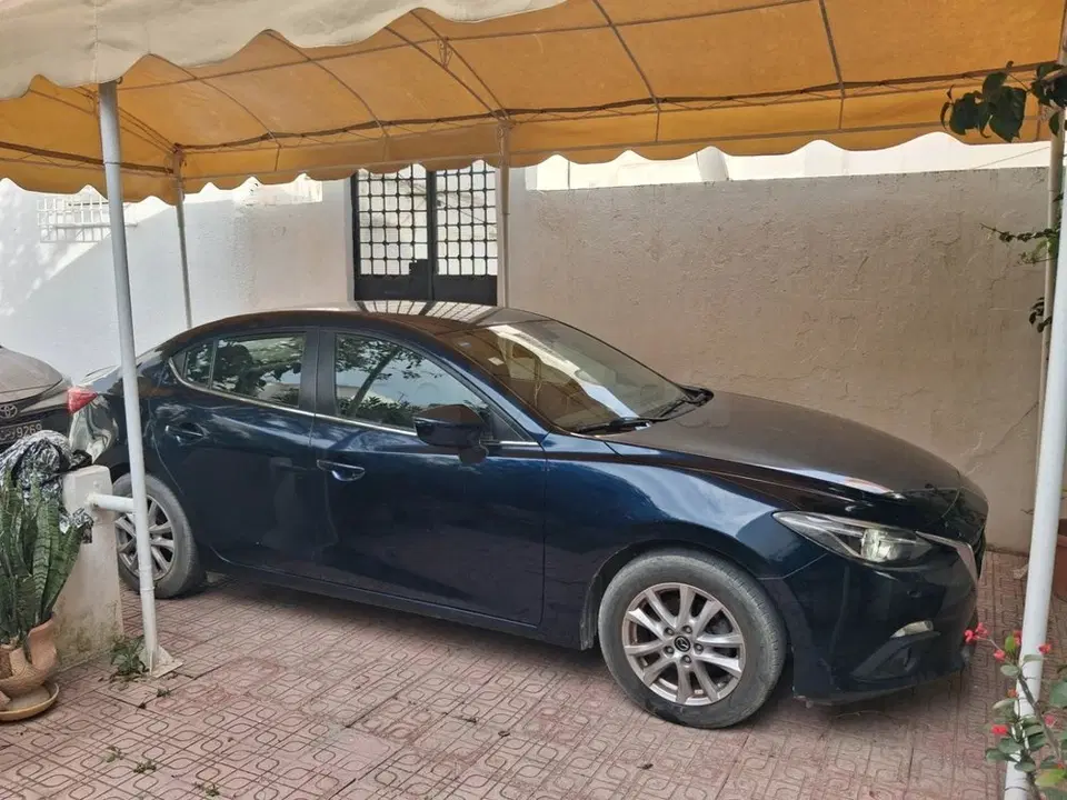 Mazda 3, photo 1 sur 6