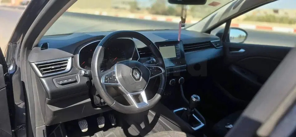 Renault Clio, photo 1 sur 6