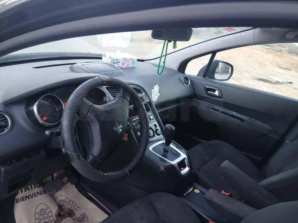 Peugeot 5008, photo 1 sur 6