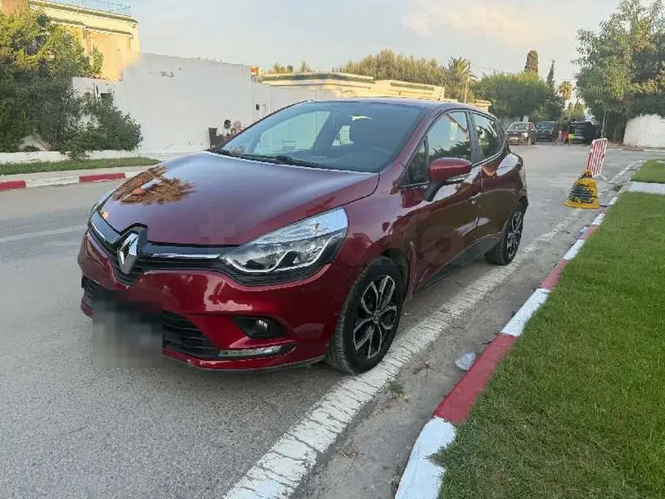 Renault Clio, photo 1 sur 6