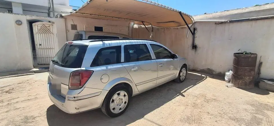 Opel Astra, photo 1 sur 6