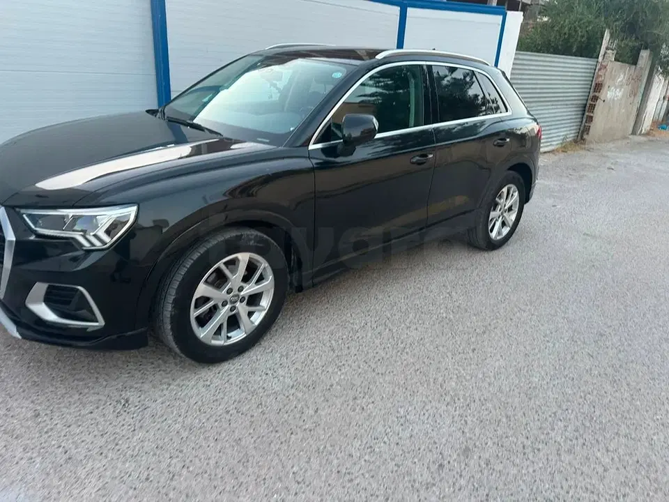 Audi Q3, photo 1 sur 5