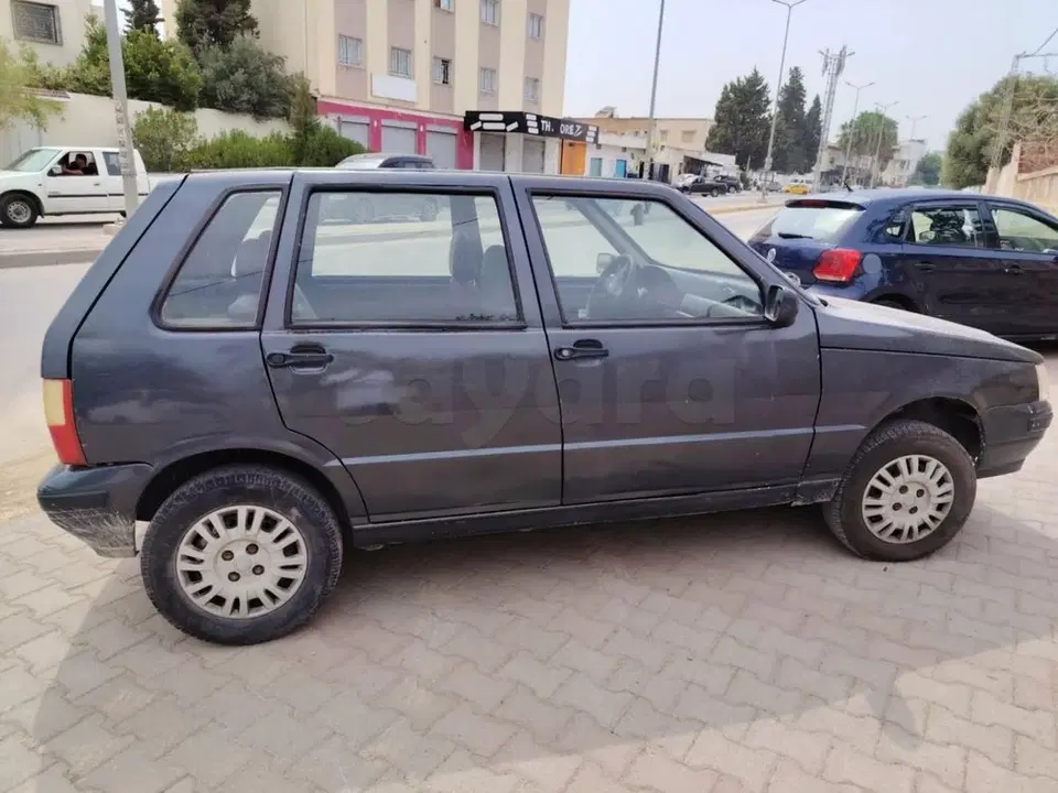 Fiat Uno, photo 1 sur 3