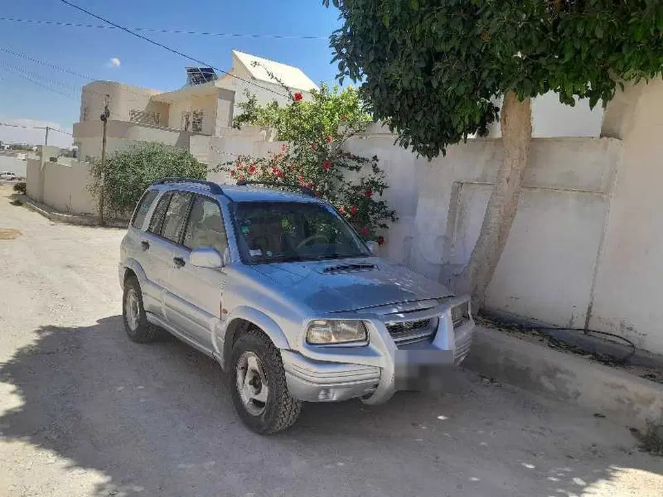 Suzuki Grand Vitara, photo 1 sur 3