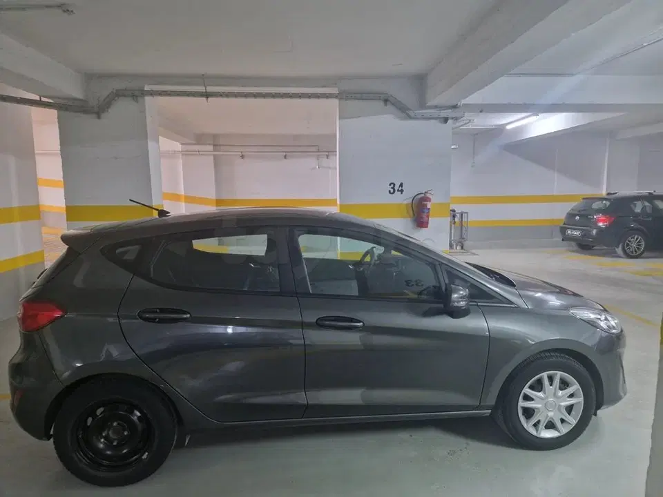 Ford Fiesta, photo 1 sur 6