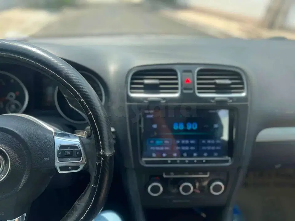 Volkswagen Golf, photo 1 sur 6