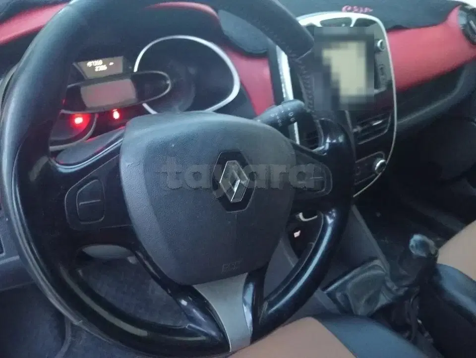 Renault Clio, photo 1 sur 4