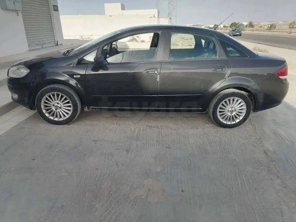 Fiat Linea, photo 1 sur 6