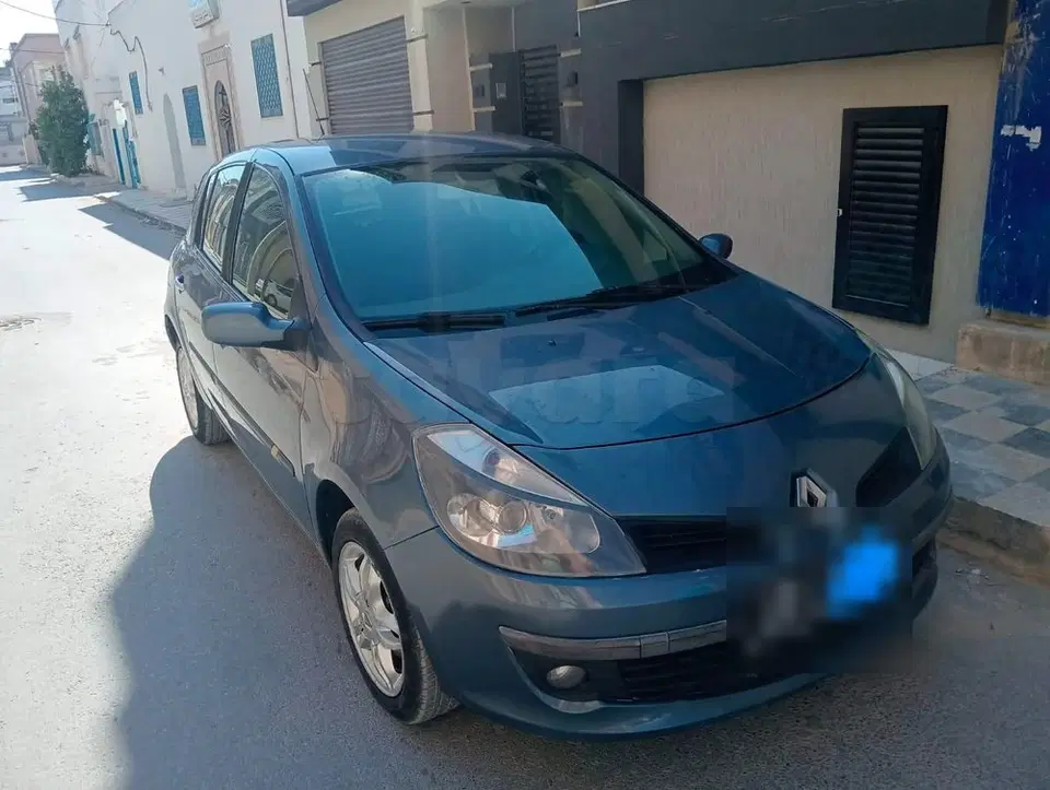 Renault Clio, photo 1 sur 6